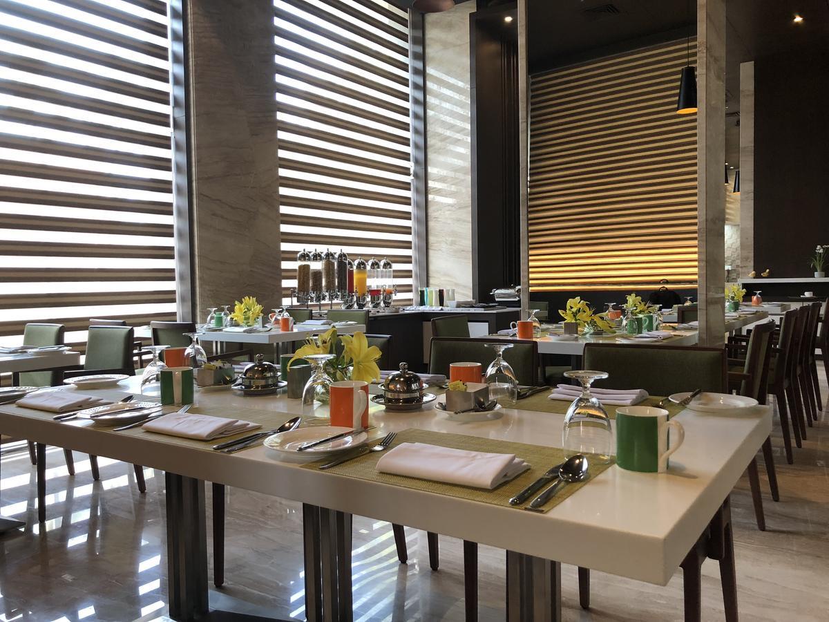 韦洛尔财富公园酒店 外观 照片